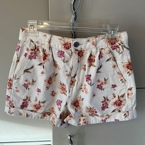 high-waisted floral shorts
